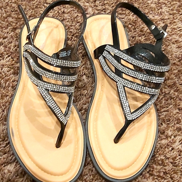 Sandals- size 9 - Picture 1 of 3